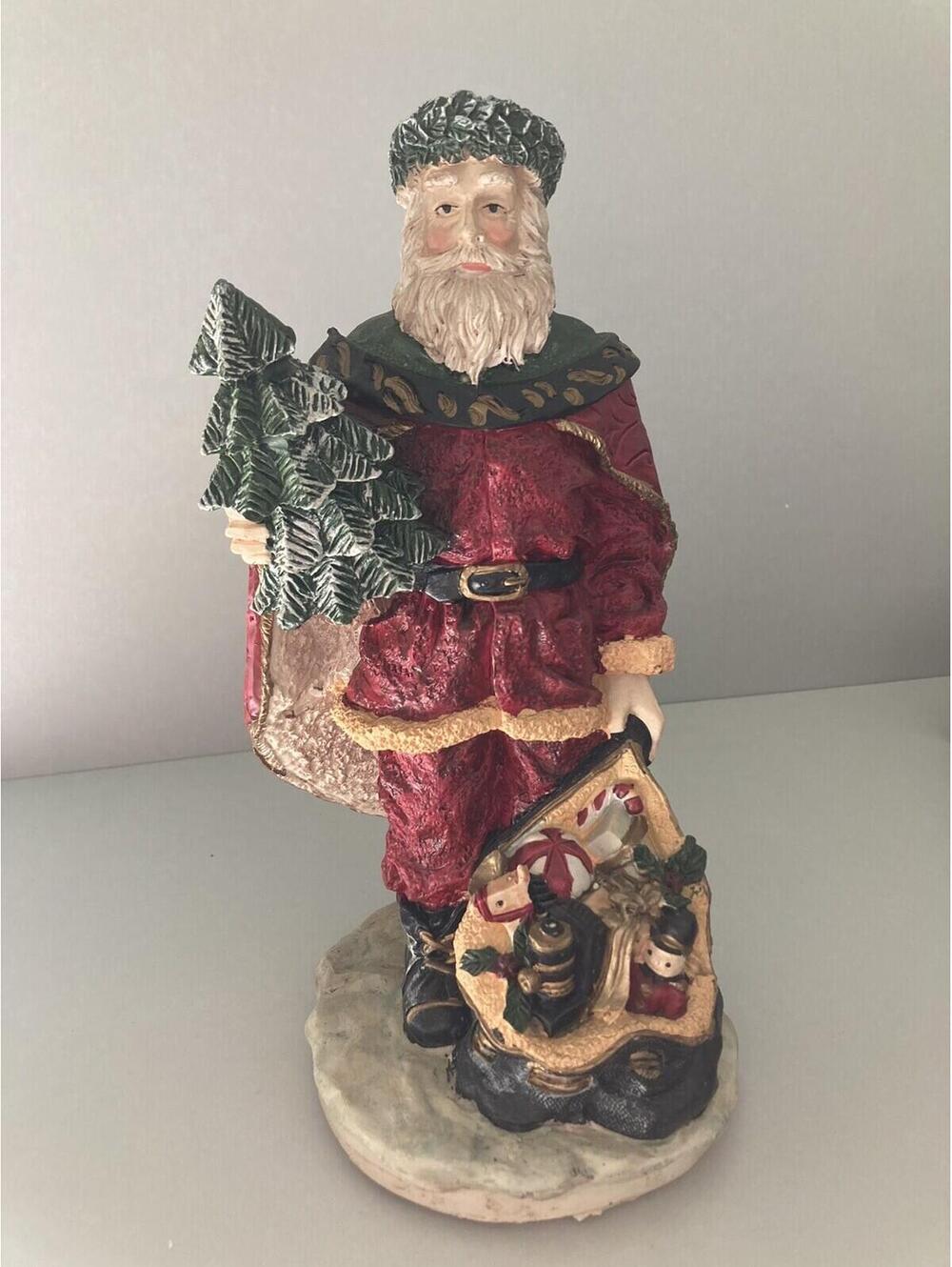Windsor Collection Santa Collectible Victorian (Height 10 1/2")